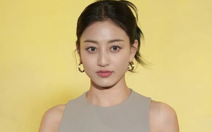Jihyo (TWICE) kết thúc với JYP Entertainment sau 21 năm
