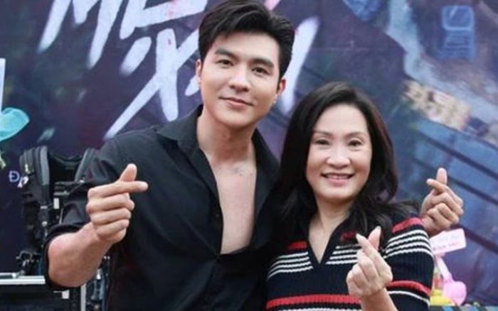 Hồng Đào chúc mừng Steven Nguyễn