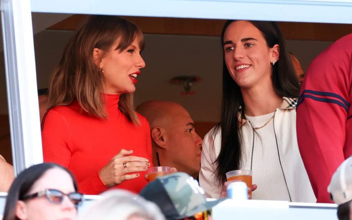 Taylor Swift bất ngờ có hành động gay gắt với khán giả quay lén