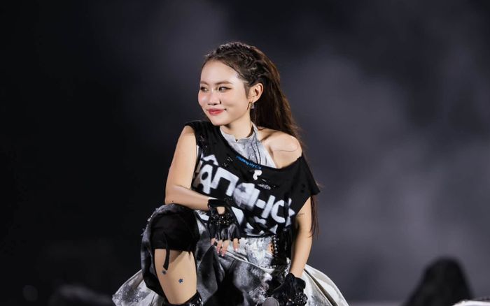 Phương Mỹ Chi tuyên bố sau khi xem concert BIGBANG với người thương