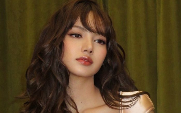 Manon (KATSEYE) bị cáo buộc mỉa mai Lisa