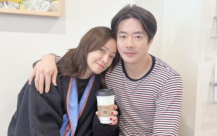 Vợ Kwon Sang Woo gây tranh cãi khi tiết lộ không thuê giúp việc