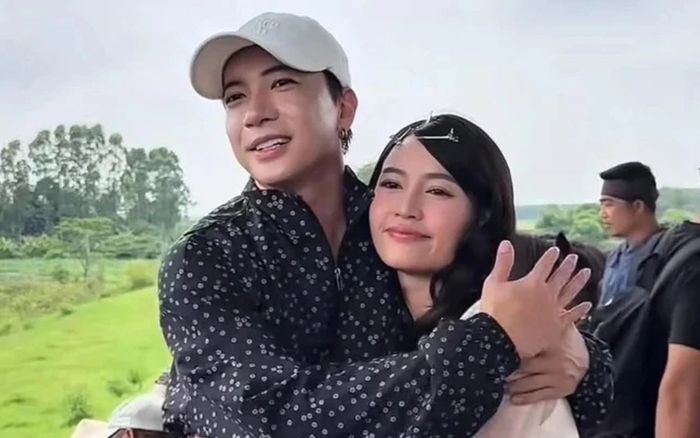 S.T Sơn Thạch có lời hồi đáp dành cho Ninh Dương Lan Ngọc