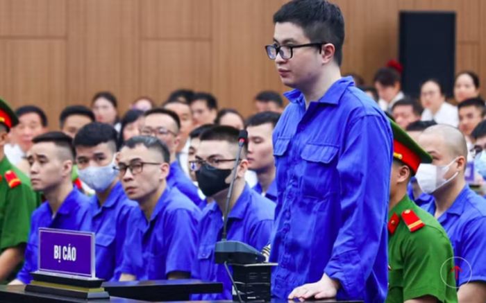 Chủ tọa đặt câu hỏi khiến mẹ siêu lừa Mr Pips lúng túng, bị hại đồng loạt vỗ tay