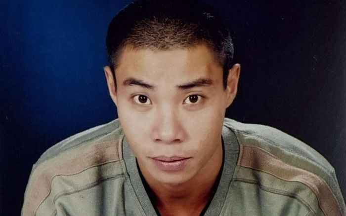NSND Công Lý thời trẻ gây chú ý với vẻ ngoài điển trai