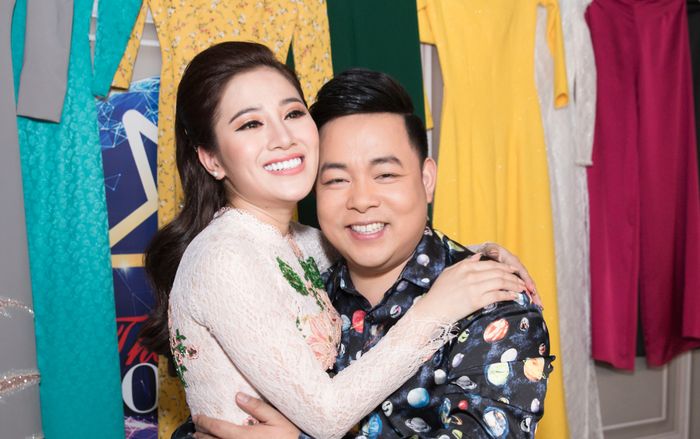 Ngọc nữ bolero báo tin vui với Quang Lê