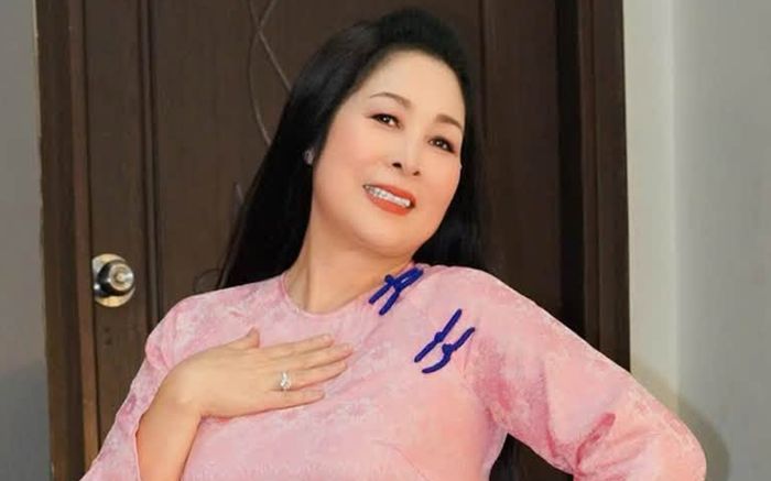 Quyết định trở lại Úc của NSND Hồng Vân