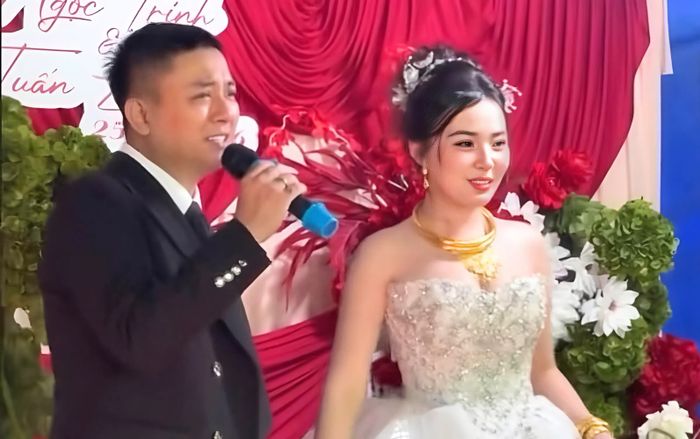 Đám cưới Hoài Lâm, cô dâu Ngọc Trinh đeo vàng trĩu cổ