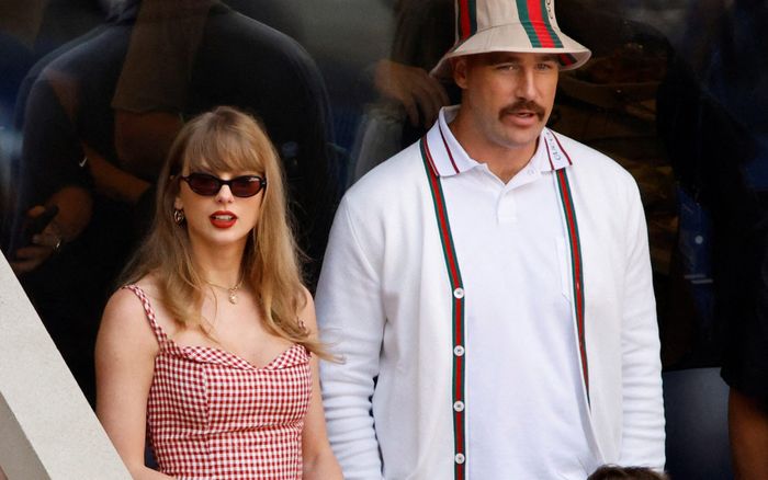 Travis Kelce vẫn mê mẩn ca khúc bị chê thậm tệ của Taylor Swift