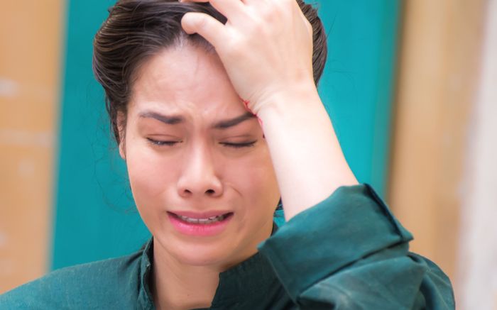Nhật Kim Anh khóc nức nở khi tìm được bến đỗ sau 10 năm