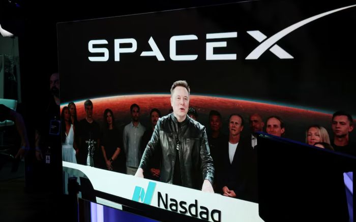 Elon Musk tuyên bố đổi tên SpaceXAI