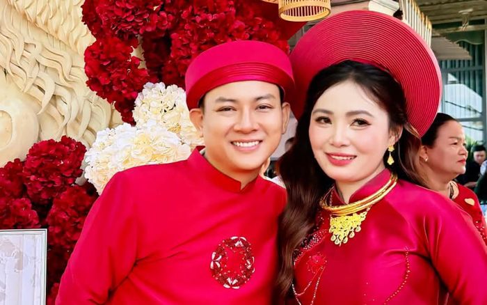 Lễ đón dâu hạnh phúc của Hoài Lâm và vợ kém 9 tuổi
