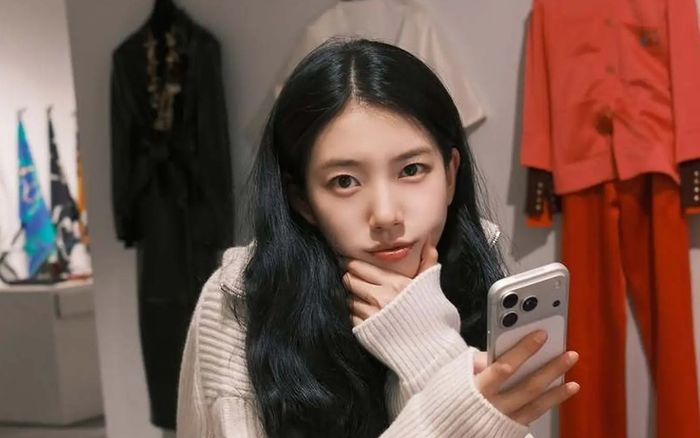 Ảnh đời thường của 'tình đầu quốc dân' Bae Suzy ở Pháp gây sốt