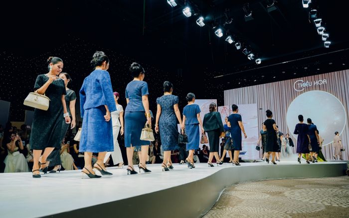 BEYOND WORDS 2026: Thiều Hoa ra mắt BST thời trang lấy cảm hứng từ "Đây thôn Vĩ Dạ"