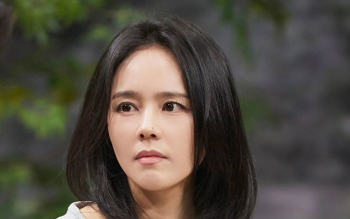 Han Ga In bị kiệt sức suốt 3 năm, rơi vào trạng thái trầm cảm