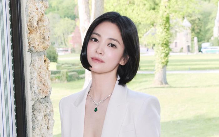 Song Hye Kyo công khai chúc mừng người đặc biệt