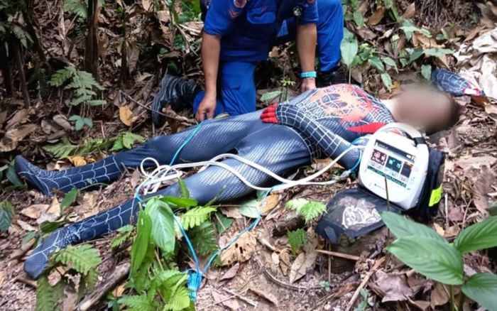 Phát hiện 'người nhện' rớt xuống đồi núi, được đưa đi cấp cứu khẩn