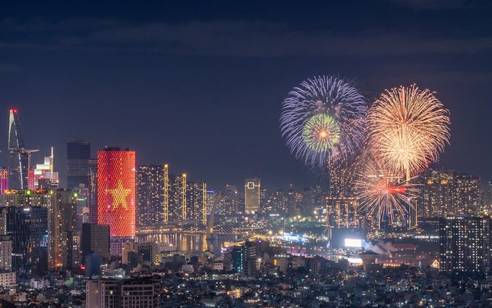 TP.HCM đón Tết Bính Ngọ 2026 với 17 điểm bắn pháo hoa, trải dài khắp thành phố