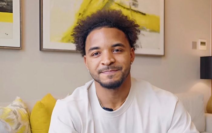 Gió đảo chiều với Nguyễn Xuân Son