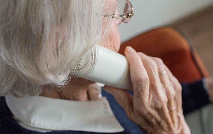 Cụ bà 70 tuổi bị cận thị lên đến 2.300 độ, nguyên nhân gây xôn xao