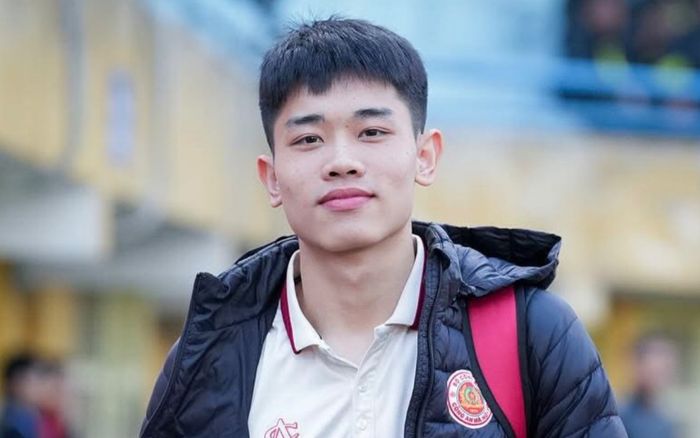 Đình Bắc, từ ghẻ lạnh đến 'lắm thầy…'