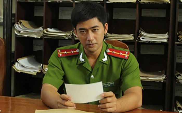 Nam diễn viên phim giờ vàng bị nhầm là công an thật vì diễn quá đạt
