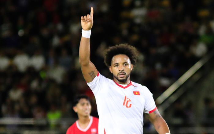 Nguyễn Xuân Son đối diện kịch bản buồn