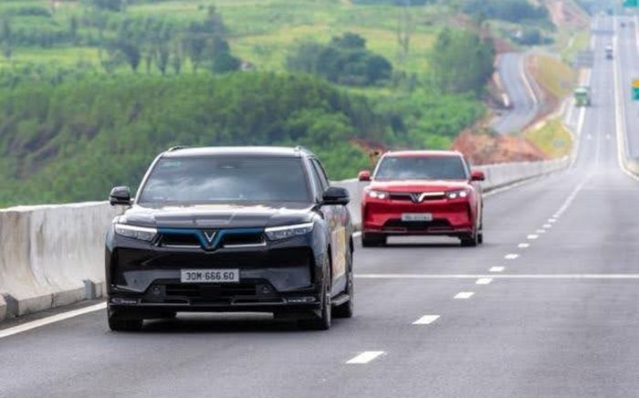 VinFast VF 9: “Ngôi nhà di động 4 khủng” cho doanh nhân, giá lăn bánh chỉ tương đương SUV cỡ D