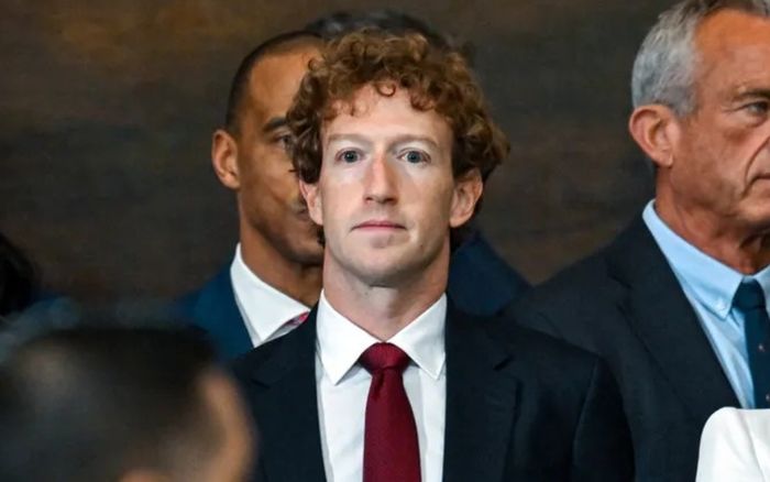 Mark Zuckerberg và 'kế hoạch phòng thủ' giá 200 triệu đô