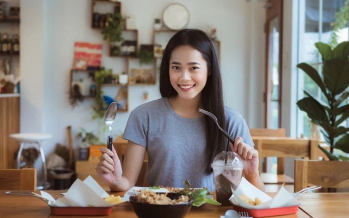 6 sai lầm phổ biến trong bữa sáng khiến đường huyết tăng vọt mà bạn không hề hay biết