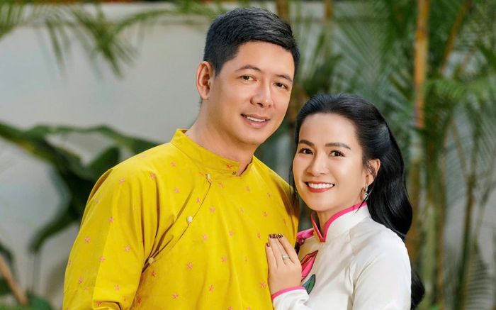 Sắc vóc Bình Minh khi sánh đôi bên vợ ngày Valentine