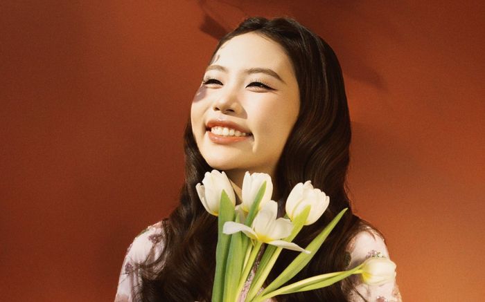 Phương Mỹ Chi hóa 'thiếu nữ ngày xuân', rạng rỡ đón Tết Nguyên đán