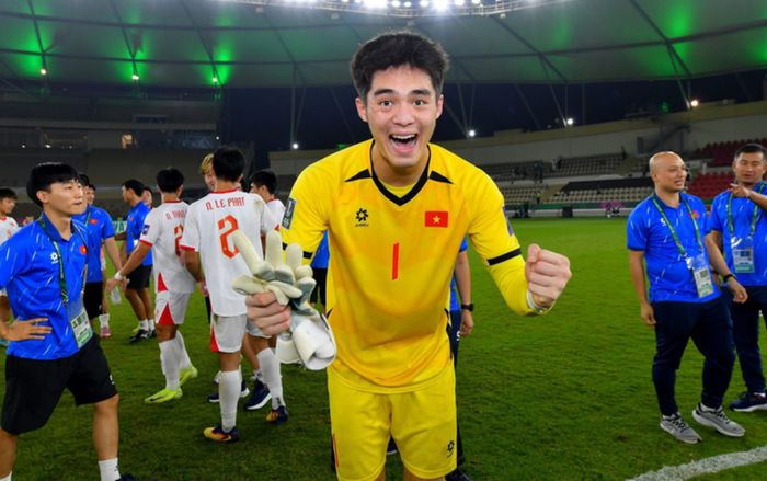 Trần Trung Kiên vượt mặt cả HIEUTHUHAI và Hòa Minzy