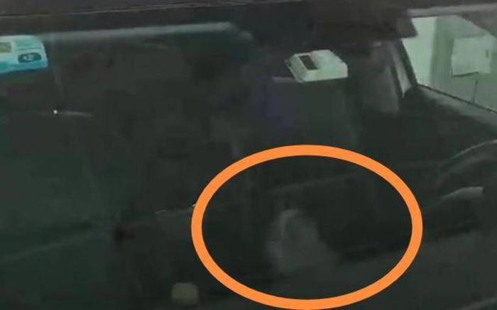 Lái xe về quê ăn Tết, người đàn ông xảy ra sự việc khiến cảnh sát phải vào cuộc