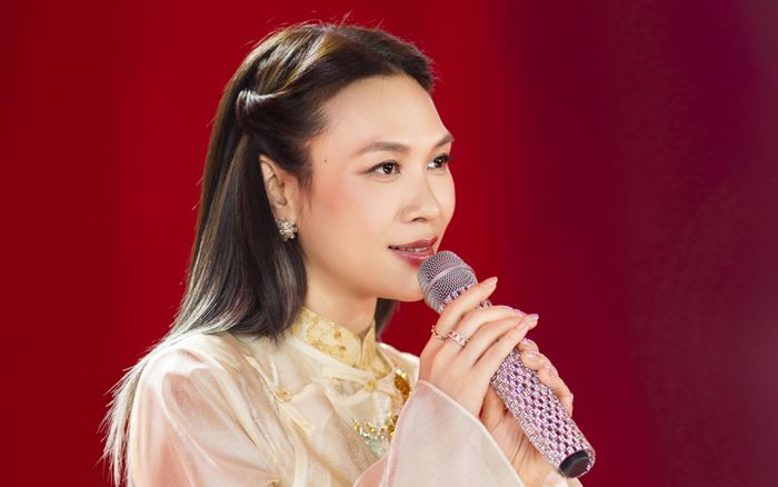 Xúc động với màn trình diễn của Mỹ Tâm tại Hoa Xuân Ca