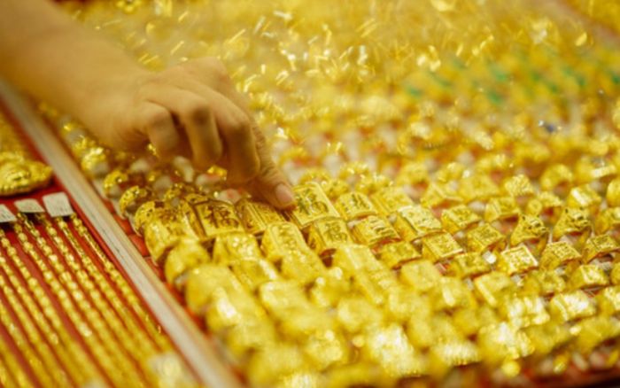 Tin tài chính hôm nay 16/2: Vàng trong nước neo 181 triệu đồng, USD 'chợ đen' tăng mạnh