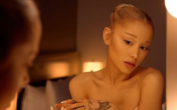 Ca khúc suýt bị Ariana Grande cho vào 'sọt rác' vì quá đau lòng khi hát