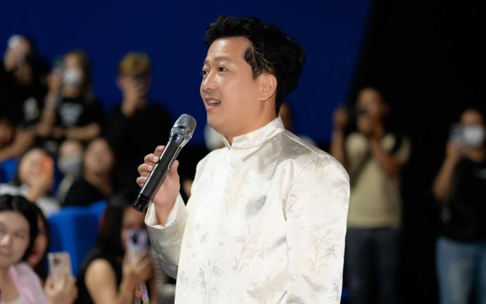 Trường Giang nhận lì xì 'khủng'