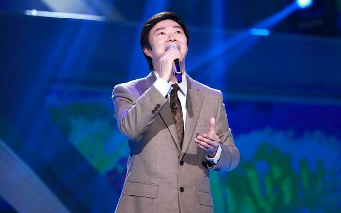 Nam ca sĩ gạo cội giải nghệ sau khi cha mẹ qua đời, 6 năm trôi qua không ai liên lạc được