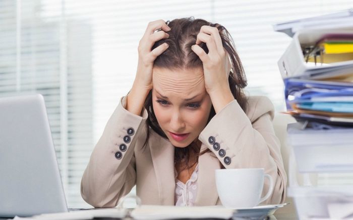 Vì sao nhiều người mệt mỏi vào ban ngày nhưng lại tỉnh táo bất thường vào ban đêm?