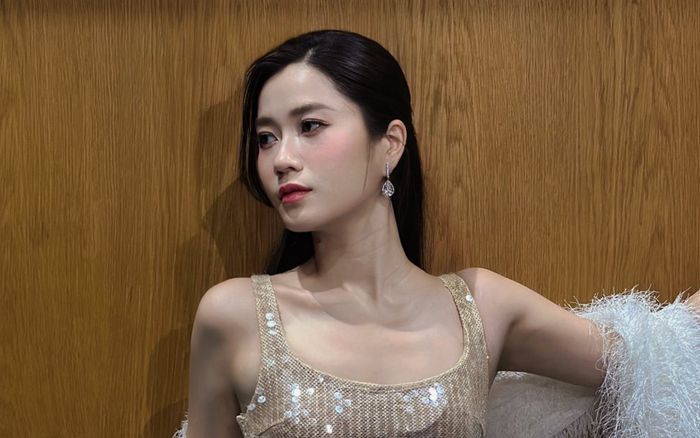 'Ngã ngửa' với Lâm Vỹ Dạ