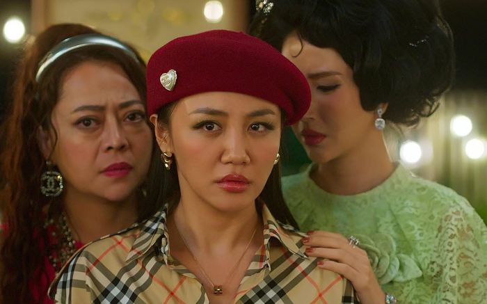 Cảnh nóng mở màn gây tranh cãi trong phim Trấn Thành