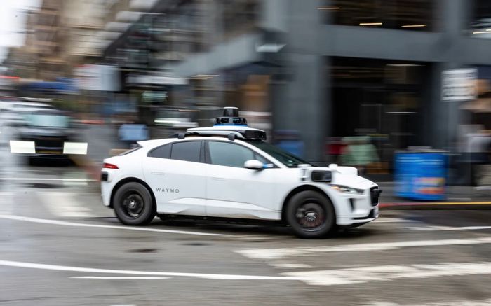 Thống đốc New York Hochul từ bỏ đề xuất robotaxi, Waymo hứng chịu thất bại