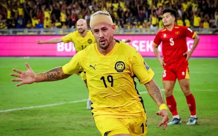 Tỷ phú Indonesia nói sự thật về 7 cầu thủ nhập tịch Malaysia