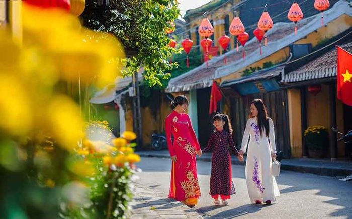 Nên xuất hành ngày nào, hướng nào đầu năm để gặp may mắn?