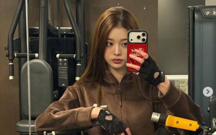 Jang Won Young (IVE) gây sốt với ảnh đời thường cực quyến rũ