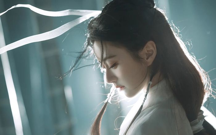 Kinh ngạc trước khoảnh khắc đẹp mê hồn của Bao Thượng Ân: thần thái tựa nữ hiệp tiểu thuyết Kim Dung