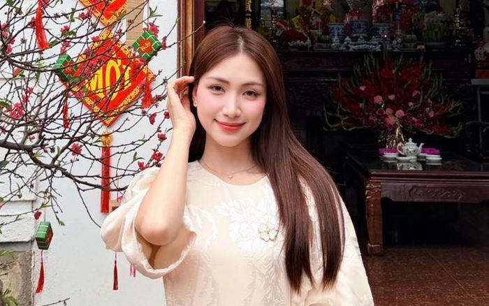 Hòa Minzy đón Tết bên người đặc biệt liên tục 9 năm