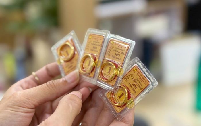Giá vàng hôm nay (24/2): Vàng nhẫn các thương hiệu đồng loạt 'bốc đầu'
