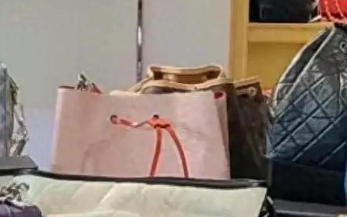 Muốn đổi điện thoại mới, cô gái 15 tuổi có hành động khiến cả gia đình bàng hoàng